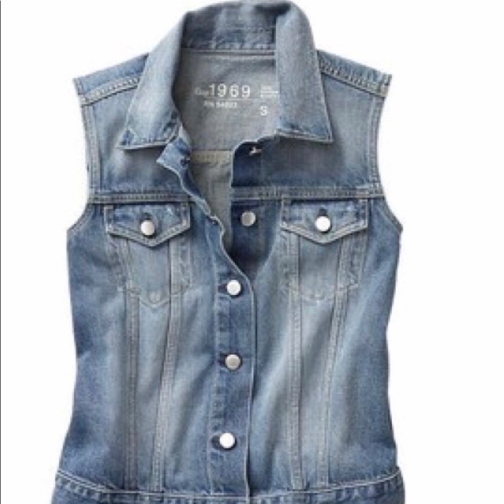 NWOT Gap 1969 sleeveless denim jacket